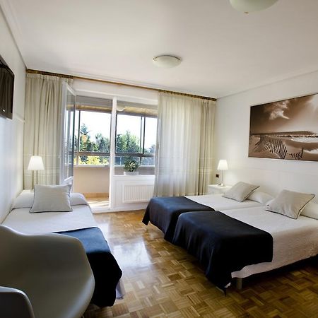 Pension Pasadena ปัมโปลนา ภายนอก รูปภาพ